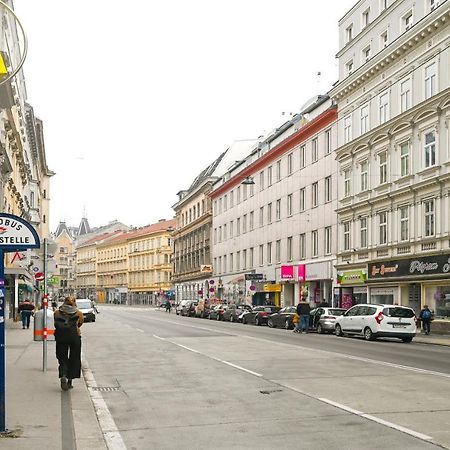 Modern Suite Naschmarkt Wina Bagian luar foto