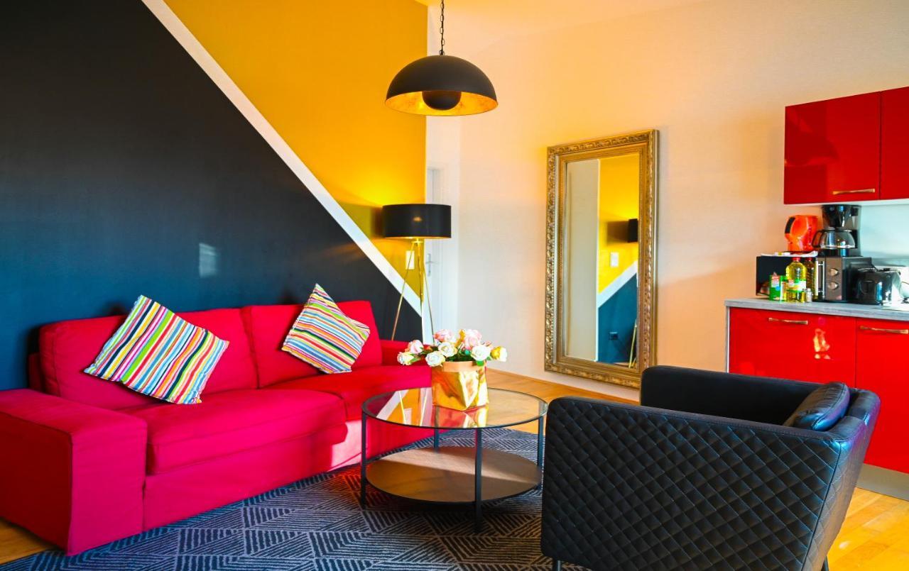 Modern Suite Naschmarkt Wina Bagian luar foto
