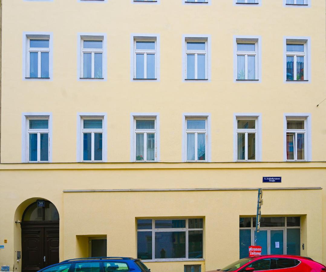 Modern Suite Naschmarkt Wina Bagian luar foto